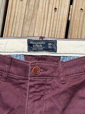Abercrombie Mens Plum Chino Pants 30x32 Skinny Preppy Clean Minimalist 3371